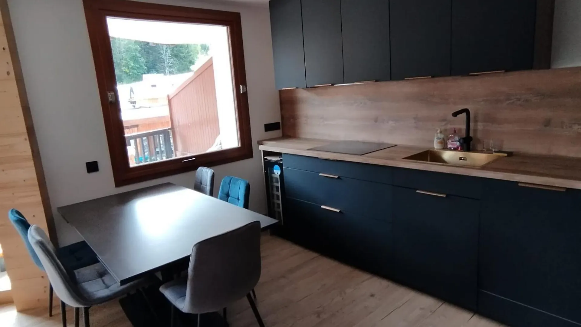 Hearth Of Courchevel - La Tania Apartment 0*,