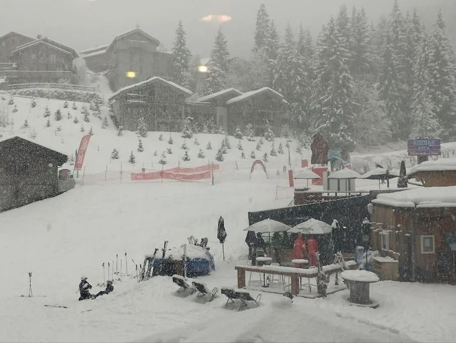 Hearth Of Courchevel - La Tania Apartment
